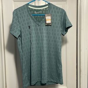 NWT UNDER ARMOUR TEE